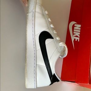 Women’s Nike tennis classic